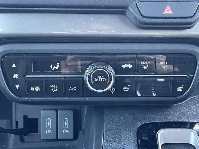 ホンダ Ｎ ＢＯＸ カスタム L ターボ スタイル+ブラック 滋賀県 2023(令5)年 3万km クリスタルブラックパール 社外メモリナビ/(フルセグTV CD DVD Bluetooth USB HDMI)/ホンダセンシング/・衝突軽減ブレーキ/・車線逸脱警報/・レーンキープアシスト/・レーダークルーズコントロール/両側パワースライドドア/ドライブレコーダー/ETC/革巻きステアリング/ステアリングリモコン/ハーフレザーシート/シートヒーター/電動パーキングブレーキ/オートブレーキホールド/電動格納ミラー/ウインカーミラー/純正フロアマット/プッシュスタート/スマートキー×２/LEDヘッドライト/フォグライト