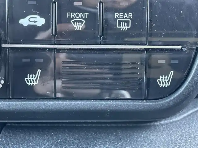 ホンダ Ｎ ＢＯＸ カスタム L ターボ スタイル+ブラック 滋賀県 2023(令5)年 3万km クリスタルブラックパール 社外メモリナビ/(フルセグTV CD DVD Bluetooth USB HDMI)/ホンダセンシング/・衝突軽減ブレーキ/・車線逸脱警報/・レーンキープアシスト/・レーダークルーズコントロール/両側パワースライドドア/ドライブレコーダー/ETC/革巻きステアリング/ステアリングリモコン/ハーフレザーシート/シートヒーター/電動パーキングブレーキ/オートブレーキホールド/電動格納ミラー/ウインカーミラー/純正フロアマット/プッシュスタート/スマートキー×２/LEDヘッドライト/フォグライト