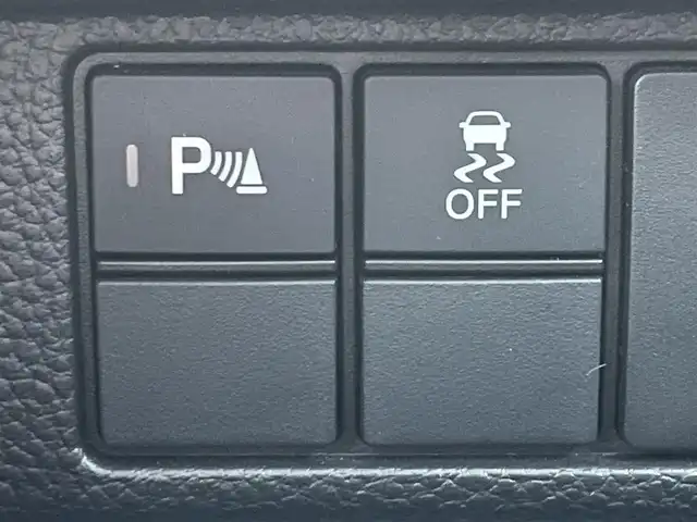 ホンダ Ｎ ＢＯＸ カスタム L ターボ スタイル+ブラック 滋賀県 2023(令5)年 3万km クリスタルブラックパール 社外メモリナビ/(フルセグTV CD DVD Bluetooth USB HDMI)/ホンダセンシング/・衝突軽減ブレーキ/・車線逸脱警報/・レーンキープアシスト/・レーダークルーズコントロール/両側パワースライドドア/ドライブレコーダー/ETC/革巻きステアリング/ステアリングリモコン/ハーフレザーシート/シートヒーター/電動パーキングブレーキ/オートブレーキホールド/電動格納ミラー/ウインカーミラー/純正フロアマット/プッシュスタート/スマートキー×２/LEDヘッドライト/フォグライト