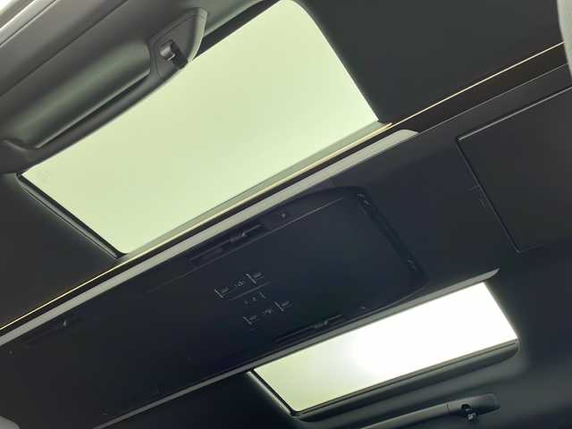 トヨタ アルファード Z 大阪府 2024(令6)年 1.4万km プラチナホワイトパールマイカ ワンオーナー/純正14インチディスプレイオーディオ(ナビ有)/【フルセグTV/Bluetooth/FM/AM/USB/HDMI】/純正13.2インチ後席モニター/両側ユニバーサルステップ/両側パワースライドドア/パワーバックドア/左右独立ムーンルーフ/パノラマミックビューモニター/デジタルインナーミラー/おくだけ充電/100V電源/リア5面フィルム施工/ブラインドスポットモニター/アドバンスドパーク/トヨタセーフティセンス/・プリクラッシュセーフティー/・レーダークルーズコントロール/・レーンディパーチャーアラート/・アダクティブハイビーム/・ドライバー異常対応システム/・プロアクティブドライビングアシスト/・フロントクロストラフィックサポート/・ロードサインアシスト/・パーキングサポートブレーキ/前後コーナーセンサー/黒革シート/前後シートヒーター/前後シートベンチレーション/後席オットマン/ステアリングヒーター/後席電動サンシェード/ビルトインETC2.0/純正18インチAW/スマートキー/スペアキー/保証書/取扱説明書/点検記録簿