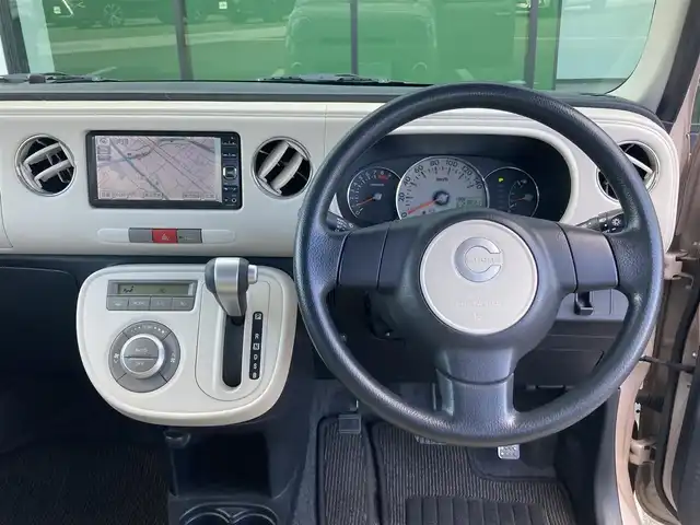 ダイハツ ミラ ココア プラスX 香川県 2011(平23)年 5.4万km ココアベージュマイカメタリック 登録時走行距離：53831km/ディーラー純正SDナビ/　CD DVD フルセグTV/ルーフレール/レベライザヘッドライト/フォグランプ/電動格納ウィンカーミラー/純正ドアバイザー/純正フロアマット/ベンチシート/スマートキー/スペアキー/取扱説明書/新車時保証書/ワンオーナー