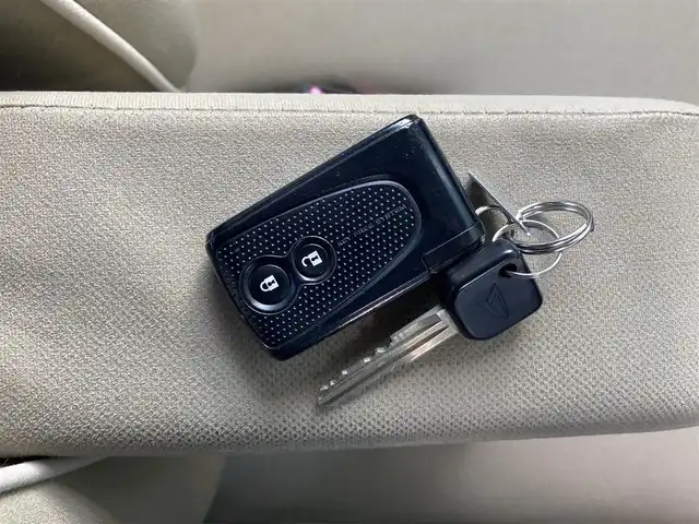 ダイハツ ミラ ココア プラスX 香川県 2011(平23)年 5.4万km ココアベージュマイカメタリック 登録時走行距離：53831km/ディーラー純正SDナビ/　CD DVD フルセグTV/ルーフレール/レベライザヘッドライト/フォグランプ/電動格納ウィンカーミラー/純正ドアバイザー/純正フロアマット/ベンチシート/スマートキー/スペアキー/取扱説明書/新車時保証書/ワンオーナー