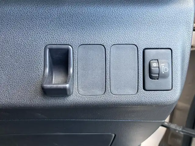 ダイハツ ミラ ココア プラスX 香川県 2011(平23)年 5.4万km ココアベージュマイカメタリック 登録時走行距離：53831km/ディーラー純正SDナビ/　CD DVD フルセグTV/ルーフレール/レベライザヘッドライト/フォグランプ/電動格納ウィンカーミラー/純正ドアバイザー/純正フロアマット/ベンチシート/スマートキー/スペアキー/取扱説明書/新車時保証書/ワンオーナー