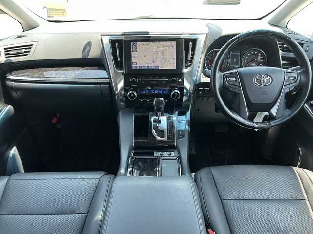 トヨタ アルファード S Cパッケージ 奈良県 2021(令3)年 3.6万km ホワイトパールクリスタルシャイン ツインムーンルーフ/純正９インチディスプレイオーディオ/リアシートエンターテイメントシステム/ジデタルインナーミラー/ブラインドスポットミニター/純正18インチアルミホイール/両側パワースライドドア/パワーバックドア/ブラック合皮シート/フルセグ/電動パーキングブレーキ　/ブレーキホールド　/前後ドライブレコーダー/ステアリングヒーター