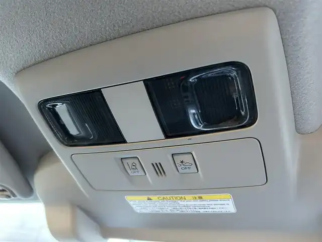 スバル インプレッサ ＸＶ 2．0i－L アイサイト 道東・釧路十勝 2013(平25)年 7.4万km サテンホワイトパール 4WD/社外HDDナビ/（CD/DVD/BT）/フルセグTV/クルーズコントロール（追従）/バックカメラ/ステアリングスイッチ/パドルシフト/MTモード付AT/革巻きステアリング/ビルトインETC/パワーシート（運転席）/プッシュスタート/スマートキー/スペアキー/社外AWスタッドレスタイヤ/純正フロアマット/ルーフレール/オートライト/衝突被害軽減システム/横滑り防止装置/アイドリングストップ/レーンキープアシスト