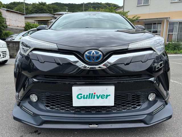 トヨタ Ｃ－ＨＲ G 福岡県 2017(平29)年 5.3万km ブラックマイカ 純正ナビ/（AM/FM/CD/DVD/SD/USB/フルセグTV）/クルーズコントロール追従あり/レーンキープ/横滑り防止/ブレーキホールド/パーキングアシスト/ハンズフリー/ビルドインETC/ドライブレコーダー（前後）/ヒートシーター（運転席/助手席）/純正フロアマット/オートライト/オートマチックハイビーム/フォグランプ/電格ミラー/保証書/取扱説明書