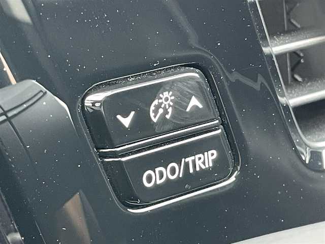 レクサス ＮＸ 350h 千葉県 2023(令5)年 1.8万km ソニッククォーツ サンルーフ/レクサスセーフティセンス/　衝突軽減ブレーキ/レーンキープアシスト/　レーダークルーズコントロール/オートハイビーム/　クリアランスソナー/ブラインドスポットモニター/純正メーカーディスプレイナビ/　フルセグ/BT/USB/バックカメラ/サイドカメラ/ステアリングスイッチ/パドルシフト/ETC2.0/ワイヤレス充電/電動パーキングブレーキ/パワーバックドア/レザーシート(黒)/パワーシート(D/N席)/シートヒーター(D/N席)/エアシート(D/N席)/スマートキー/プッシュスタート/LEDヘッドライト/オートライト/フォグライト