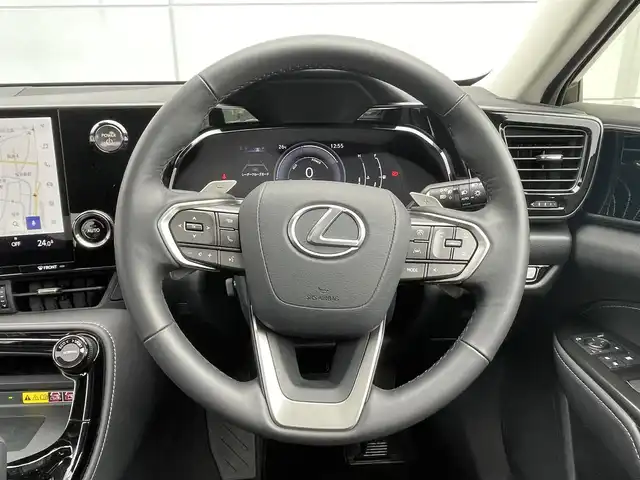 レクサス ＮＸ 350h 千葉県 2023(令5)年 1.8万km ソニッククォーツ サンルーフ/レクサスセーフティセンス/　衝突軽減ブレーキ/レーンキープアシスト/　レーダークルーズコントロール/オートハイビーム/　クリアランスソナー/ブラインドスポットモニター/純正メーカーディスプレイナビ/　フルセグ/BT/USB/バックカメラ/サイドカメラ/ステアリングスイッチ/パドルシフト/ETC2.0/ワイヤレス充電/電動パーキングブレーキ/パワーバックドア/レザーシート(黒)/パワーシート(D/N席)/シートヒーター(D/N席)/エアシート(D/N席)/スマートキー/プッシュスタート/LEDヘッドライト/オートライト/フォグライト