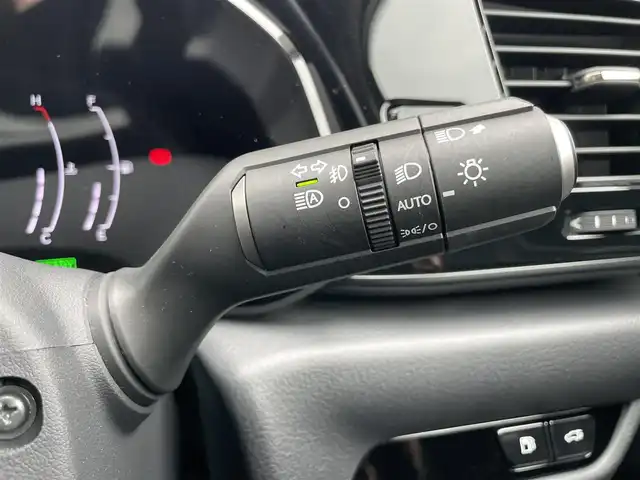 レクサス ＮＸ 350h 千葉県 2023(令5)年 1.8万km ソニッククォーツ サンルーフ/レクサスセーフティセンス/　衝突軽減ブレーキ/レーンキープアシスト/　レーダークルーズコントロール/オートハイビーム/　クリアランスソナー/ブラインドスポットモニター/純正メーカーディスプレイナビ/　フルセグ/BT/USB/バックカメラ/サイドカメラ/ステアリングスイッチ/パドルシフト/ETC2.0/ワイヤレス充電/電動パーキングブレーキ/パワーバックドア/レザーシート(黒)/パワーシート(D/N席)/シートヒーター(D/N席)/エアシート(D/N席)/スマートキー/プッシュスタート/LEDヘッドライト/オートライト/フォグライト