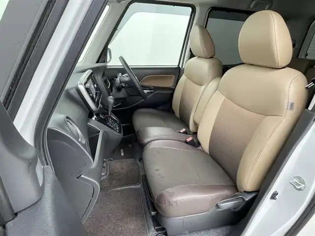 日産 デイズ ルークス HWS X Vセレクション 熊本県 2019(平31)年 4.4万km ホワイトパール 純正ナビMM318D-W（ＣＤ・ＤＶＤ・フルセグ・ＢＴ・ＳＤ・ＡＵＸ・ｉｐｏｄ）/全周囲カメラ　/純正前方ドライブレコーダー　/ＥＴＣ　/両側パワースライドドア　/前後クリアランスソナー　/衝突軽減ブレーキ　/レーンキープアシスト/横滑り防止/ハーフレザーシート/純正フロアマット/純正１５インチAW/オートライト/オートマチックハイビーム/LEDヘッドライト/スマートキー/プッシュスタート/スペアキー1本