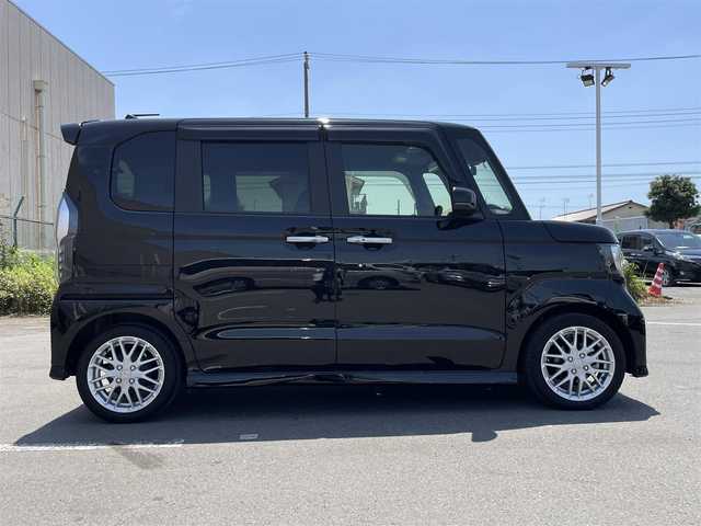 ホンダ Ｎ ＢＯＸ カスタム L ターボ 東京都 2022(令4)年 1.4万km クリスタルブラックパール 純正ナビ/バックモニター/衝突軽減ブレーキ/路外逸脱抑制機能/車線維持支援/レーダークルーズ/シートヒーター/両側電動スライドドア/ＥＴＣ/ドライブレコーダー/ステアリングスイッチ/スマートキー