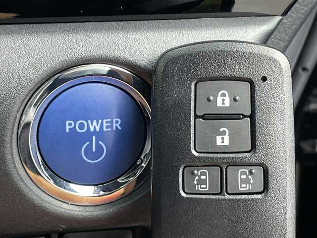 トヨタ ヴォクシー ハイブリッド ZS 煌Ⅲ 新潟県 2021(令3)年 5.4万km ブラック 純正メモリナビ/（BT/FM/AM/DVD/フルセグTV)/バックカメラ/ステアリングスイッチ/ハーフレザーシート/シートヒーター/エンジンスターター/前後ドライブレコーダー/トラクションコントロール/純正LEDオートヘッドライト/サンシェード/電格ミラー/ウィンカーミラー/ETC/保証書/取扱説明書