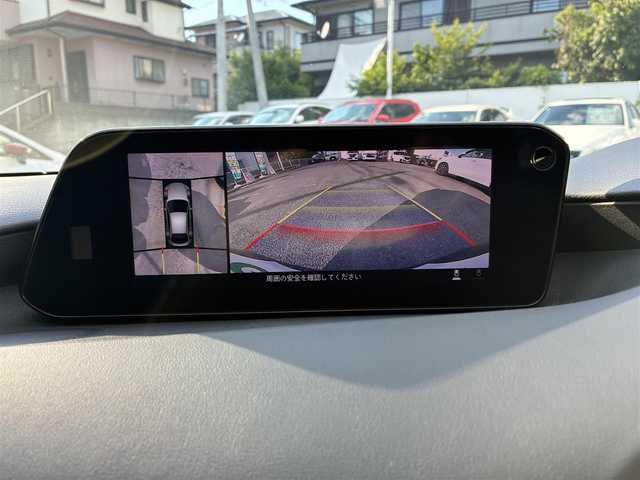 マツダ マツダ３ファストバック XD プロアクティブ 熊本県 2020(令2)年 7.1万km ソニックシルバーM 純正メーカーナビ/【フルセグTV/Bluetooth/CD/DVD/HDMI】/アラウンドビューモニター/レーダークルーズコントロール/衝突軽減防止装置/コーナーセンサー/ブラインドスポットモニター/ヘッドアップディスプレイ/ブラインドスポットモニター/パドルシフト/オートLEDライト/オートハイビーム/ブレーキホールド/プッシュスタート/スマートキー/ETC/ドライブレコーダー/革巻きステアリング/純正フロアマット/アイドリングストップ/ABS/盗難防止装置