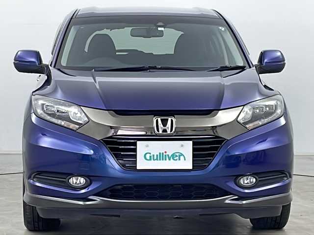 ホンダ ヴェゼル ハイブリッド X ホンダセンシング 道央・札幌 2016(平28)年 4.9万km モルフォブルーP ・寒冷地仕様/・純正ナビ&CD&DVD&BT/・バックカメラ/・クルーズコントロール/・ホンダセンシング/・純正ナビ&CD&DVD&BT/・クルーズコントロール/・ホンダセンシング/・レーンキープアシスト/・先行車発進お知らせ機能/・衝突軽減ブレーキ/・標識認識機能/・アイドリングストップ/・横滑り防止装置/・ECON/・パドルシフト/・前席シートヒーター/・ビルトインETC/・革巻きステアリング/・フロントワイパーデアイサー/・ドアミラーヒーター/・電動格納ミラー/・ドアバイザー/・純正フロアマット/・プッシュスタート/・LEDヘッドライト/・オートライト/・スマートキー/・社外AW冬タイヤ積込