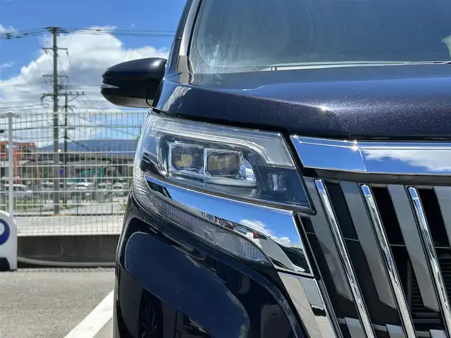 トヨタ エスクァイア ハイブリッド Gi プレミアムパッケージ 福岡県 2017(平29)年 3万km スパークリングブラックパールクリスタルシャイン 純正10.5型SDナビ(フルセグTV/CD/DVD/BT)バックモニターフリップダウンモニタートヨタセーフティーセンス両側パワスラクルコンETCシートヒーター純正フロアマット純正LEDヘットライト純正15インチアルミホイールスマートキープッシュスタート