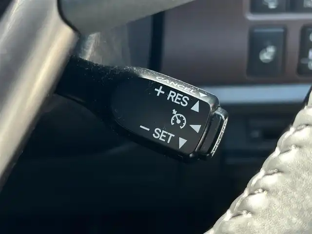 トヨタ エスクァイア ハイブリッド Gi プレミアムパッケージ 福岡県 2017(平29)年 3万km スパークリングブラックパールクリスタルシャイン 純正10.5型SDナビ(フルセグTV/CD/DVD/BT)バックモニターフリップダウンモニタートヨタセーフティーセンス両側パワスラクルコンETCシートヒーター純正フロアマット純正LEDヘットライト純正15インチアルミホイールスマートキープッシュスタート