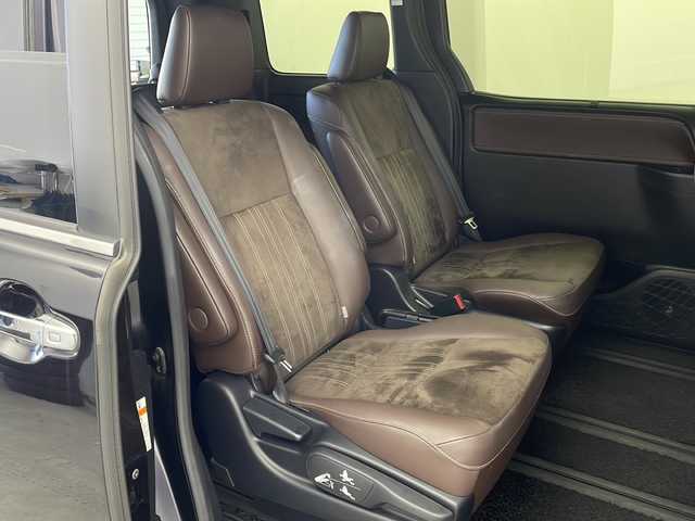 トヨタ エスクァイア ハイブリッド Gi プレミアムパッケージ 栃木県 2017(平29)年 3万km スパークリングブラックパールクリスタルシャイン 純正10.5型SDナビ/(フルセグTV/CD/DVD/BT)/バックカメラ/フリップダウンモニター/トヨタセーフティーセンス/両側パワースライドドア/クルーズコントロール/横滑り防止/車線逸脱抑制機能/先行車発進お知らせ/ETC/シートヒーター/ステアリングヒーター/電動格納ミラー/純正フロアマット/純正15インチアルミホイール/スマートキー/プッシュスタート/スペアキー