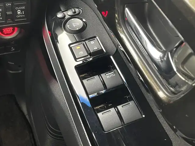 ホンダ Ｎ ＢＯＸ カスタム G L ターボ ホンダセンシング 茨城県 2018(平30)年 5.1万km プラチナホワイトパール 純正9型ナビ/バックカメラ/フルセグ/衝突被害軽減ブレーキ/車線逸脱抑制装置/レーダークルーズコントロール/オートマチックハイビーム/ソナー/両側電動スライドドア/ETC/ドラレコ/純正15インチAW/LEDヘッドライト/スマートキー