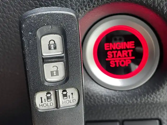 ホンダ Ｎ ＢＯＸ カスタム G L ターボ ホンダセンシング 茨城県 2018(平30)年 5.1万km プラチナホワイトパール 純正9型ナビ/バックカメラ/フルセグ/衝突被害軽減ブレーキ/車線逸脱抑制装置/レーダークルーズコントロール/オートマチックハイビーム/ソナー/両側電動スライドドア/ETC/ドラレコ/純正15インチAW/LEDヘッドライト/スマートキー