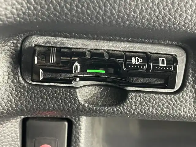 ホンダ Ｎ ＢＯＸ カスタム G L ターボ ホンダセンシング 茨城県 2018(平30)年 5.1万km プラチナホワイトパール 純正9型ナビ/バックカメラ/フルセグ/衝突被害軽減ブレーキ/車線逸脱抑制装置/レーダークルーズコントロール/オートマチックハイビーム/ソナー/両側電動スライドドア/ETC/ドラレコ/純正15インチAW/LEDヘッドライト/スマートキー