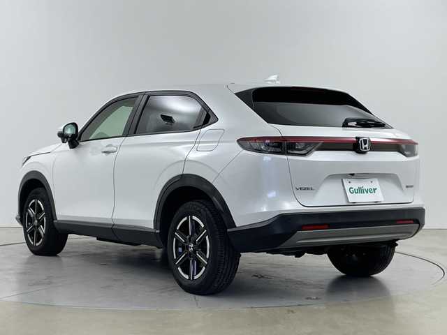 ホンダ ヴェゼル ハイブリッド e:HEV X 道央・札幌 2021(令3)年 5.6万km プラチナホワイトパール ・４ＷＤ/・ホンダセンシング/・アクティブクルーズコントロール/・社外メモリナビ・DVD・CD・BT/・バックカメラ/・ビルトインETC/・パドルシフト/・ワイパーデアイサー/・前席シートヒーター/・LEDヘッドライト/オートハイビーム/・ヒルディセントコントロール/・電動パーキングブレーキ/・ブレーキホールド