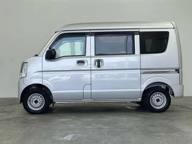 スズキ エブリイ PA 群馬県 2023(令5)年 0.9万km シルキーシルバーメタリック 禁煙車　純正オーディオ　オートライト　アイドリングストップ　横滑り防止装置　ヘッドライトレベライザー　スペアキー　両側スライドドア　マニュアルエアコン　ＡＢＳ　Ｗエアバック　電動格納ミラー