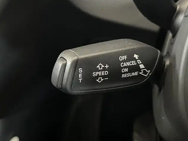 アウディ Ｑ３ 2．0 TFSI クワトロ 180PS 山形県 2018(平30)年 4.2万km グレイシアホワイトメタリック アシスタンスパッケージ/・クルーズコントロール/・サイドアシスト/・アクティブレーンアシスト/・ハイビームアシスト/LEDパッケージ/・LEDライト/・ヘッドライトウォッシャー/・LEDリヤダイナミックターンインディケーター/コンビニエンスパッケージ/・アドバンスドキー/・パーキングシステム/リヤビューカメラ/MMIナビゲーション/・CD/DVD/・Bluetooth/SD/・地デジTV/純正ドライブレコーダー/シートヒーター/社外GPSレーダー/スペアキー×１/保証書/取説