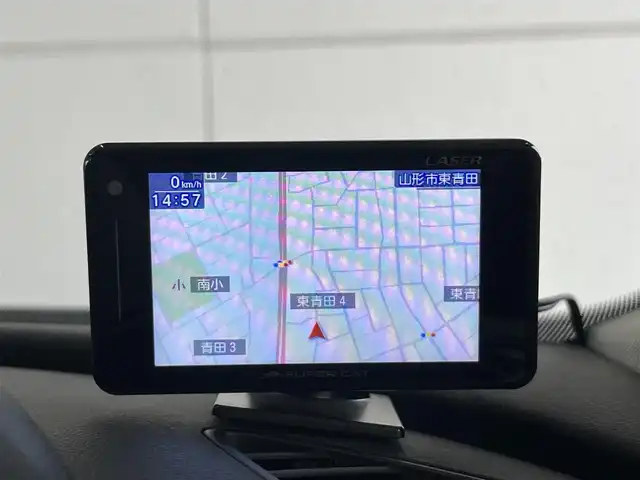 アウディ Ｑ３ 2．0 TFSI クワトロ 180PS 山形県 2018(平30)年 4.2万km グレイシアホワイトメタリック アシスタンスパッケージ/・クルーズコントロール/・サイドアシスト/・アクティブレーンアシスト/・ハイビームアシスト/LEDパッケージ/・LEDライト/・ヘッドライトウォッシャー/・LEDリヤダイナミックターンインディケーター/コンビニエンスパッケージ/・アドバンスドキー/・パーキングシステム/リヤビューカメラ/MMIナビゲーション/・CD/DVD/・Bluetooth/SD/・地デジTV/純正ドライブレコーダー/シートヒーター/社外GPSレーダー/スペアキー×１/保証書/取説