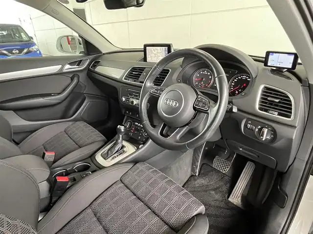アウディ Ｑ３ 2．0 TFSI クワトロ 180PS 山形県 2018(平30)年 4.2万km グレイシアホワイトメタリック アシスタンスパッケージ/・クルーズコントロール/・サイドアシスト/・アクティブレーンアシスト/・ハイビームアシスト/LEDパッケージ/・LEDライト/・ヘッドライトウォッシャー/・LEDリヤダイナミックターンインディケーター/コンビニエンスパッケージ/・アドバンスドキー/・パーキングシステム/リヤビューカメラ/MMIナビゲーション/・CD/DVD/・Bluetooth/SD/・地デジTV/純正ドライブレコーダー/シートヒーター/社外GPSレーダー/スペアキー×１/保証書/取説