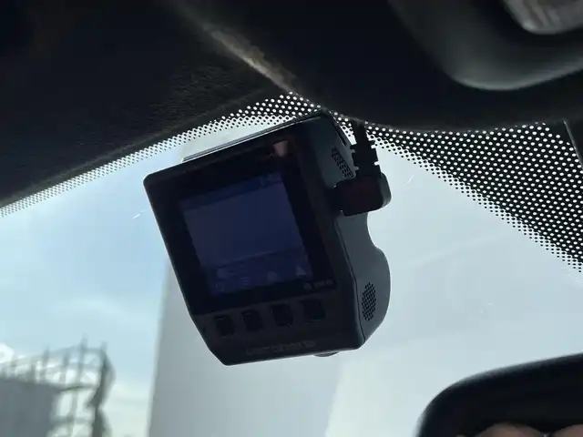 アバルト ５９５ ツーリズモ 東京都 2018(平30)年 1.9万km 白 純正ディスプレイオーディオ/パドルシフト/衝突被害軽減ブレーキ/レーンキープアシスト/純正17インチアルミホイール/ ATモード付きシーケンシャルトランスミッション/フロントフォグライト/レザーシート/純正LEDヘッドライト/カーテンエアバック/サイドエアバック