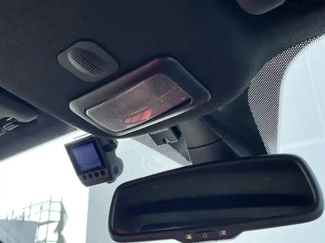 アバルト ５９５ ツーリズモ 東京都 2018(平30)年 1.9万km 白 純正ディスプレイオーディオ/パドルシフト/衝突被害軽減ブレーキ/レーンキープアシスト/純正17インチアルミホイール/ ATモード付きシーケンシャルトランスミッション/フロントフォグライト/レザーシート/純正LEDヘッドライト/カーテンエアバック/サイドエアバック
