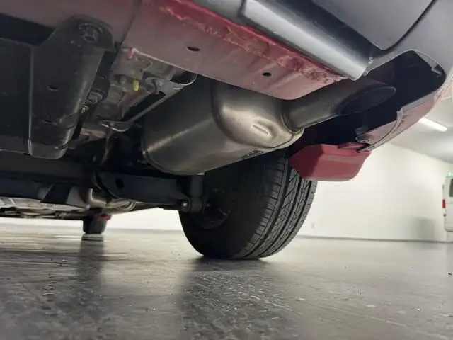 ホンダ フリード＋ G ホンダセンシング 三重県 2020(令2)年 0.4万km プレミアムクリスタルレッドM ガソリン/FF/インパネCVT/純正 7インチナビ VXM-204VFi/（CD/DVD/FM/AM/TV/iPod/SD/MusicRack/USB/Bluetooth/AUX）/バックカメラ/両側パワースライドドア/ドライブレコーダー 前方/ビルトイン ETC/Honda SENSING/・衝突軽減ブレーキ［CMBS］/・車線維持支援システム［LKAS］/・アダプティブクルーズコントロール［ACC］/・路外逸脱抑制機能/・標識認識機能/・先行車発進お知らせ機能/・VSA（ABS＋TRC、横すべり抑制）/など/装備/・シートヒーター（D/N）/・オートエアコン/・オートライト/・LEDヘッドランプ/・ステアリングスイッチ/・インフォメーションディスプレイ/・ECONスイッチ/・電動格納ドアミラー/・プッシュスタート/・スマートキーx2/・純正ホイールキャップ＋15インチスチールホイール/など