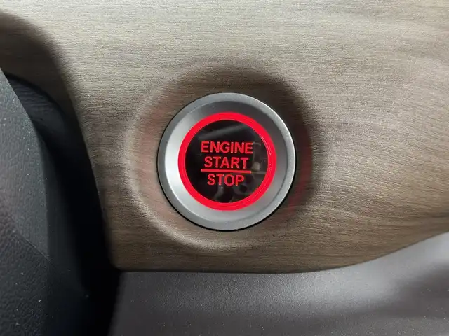 ホンダ フリード＋ G ホンダセンシング 三重県 2020(令2)年 0.4万km プレミアムクリスタルレッドM ガソリン/FF/インパネCVT/純正 7インチナビ VXM-204VFi/（CD/DVD/FM/AM/TV/iPod/SD/MusicRack/USB/Bluetooth/AUX）/バックカメラ/両側パワースライドドア/ドライブレコーダー 前方/ビルトイン ETC/Honda SENSING/・衝突軽減ブレーキ［CMBS］/・車線維持支援システム［LKAS］/・アダプティブクルーズコントロール［ACC］/・路外逸脱抑制機能/・標識認識機能/・先行車発進お知らせ機能/・VSA（ABS＋TRC、横すべり抑制）/など/装備/・シートヒーター（D/N）/・オートエアコン/・オートライト/・LEDヘッドランプ/・ステアリングスイッチ/・インフォメーションディスプレイ/・ECONスイッチ/・電動格納ドアミラー/・プッシュスタート/・スマートキーx2/・純正ホイールキャップ＋15インチスチールホイール/など