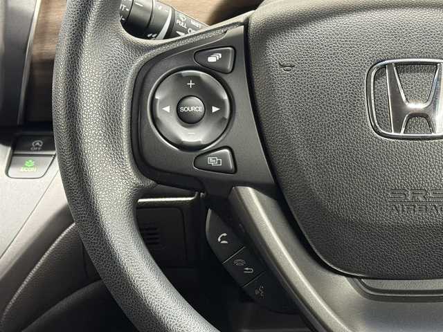 ホンダ フリード＋ G ホンダセンシング 三重県 2020(令2)年 0.4万km プレミアムクリスタルレッドM ガソリン/FF/インパネCVT/純正 7インチナビ VXM-204VFi/（CD/DVD/FM/AM/TV/iPod/SD/MusicRack/USB/Bluetooth/AUX）/バックカメラ/両側パワースライドドア/ドライブレコーダー 前方/ビルトイン ETC/Honda SENSING/・衝突軽減ブレーキ［CMBS］/・車線維持支援システム［LKAS］/・アダプティブクルーズコントロール［ACC］/・路外逸脱抑制機能/・標識認識機能/・先行車発進お知らせ機能/・VSA（ABS＋TRC、横すべり抑制）/など/装備/・シートヒーター（D/N）/・オートエアコン/・オートライト/・LEDヘッドランプ/・ステアリングスイッチ/・インフォメーションディスプレイ/・ECONスイッチ/・電動格納ドアミラー/・プッシュスタート/・スマートキーx2/・純正ホイールキャップ＋15インチスチールホイール/など