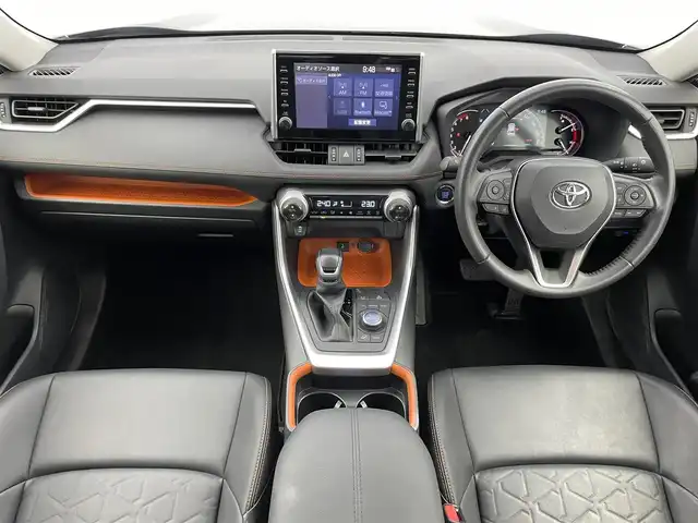 トヨタ ＲＡＶ４ アドベンチャー 富山県 2021(令3)年 1.7万km アティチュードブラックマイカ 純正9型ディスプレイオーディオ（AM/FM/BT/USB）/バックカメラ/ETC/レザーシート/D席パワーシート/衝突被害軽減システム/レーダークルーズコントロール/レーンキープアシスト/コーナーセンサー/横滑り防止装置/純正アルミホイール/社外フロアマット/オートLEDライト/オートマチックハイビーム/フォグライト/革巻きステアリング/ステアリングスイッチ