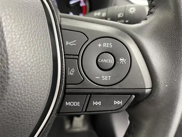 トヨタ ＲＡＶ４ アドベンチャー 富山県 2021(令3)年 1.7万km アティチュードブラックマイカ 純正9型ディスプレイオーディオ（AM/FM/BT/USB）/バックカメラ/ETC/レザーシート/D席パワーシート/衝突被害軽減システム/レーダークルーズコントロール/レーンキープアシスト/コーナーセンサー/横滑り防止装置/純正アルミホイール/社外フロアマット/オートLEDライト/オートマチックハイビーム/フォグライト/革巻きステアリング/ステアリングスイッチ