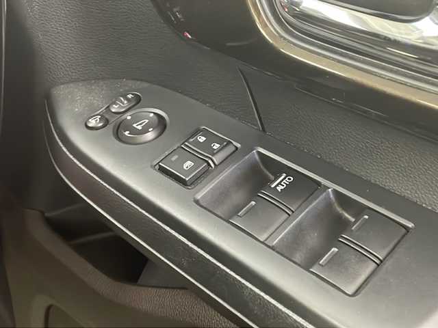 ホンダ Ｎ ＢＯＸ L コーディネートスタイル 愛知県 2022(令4)年 3.9万km プラチナホワイトパール /禁煙車//カロッツェリアナビ【AVIC-RZ403】//バックカメラ//Bluetooth・CD・DVD//ETC//両側パワースライドドア//14インチスチールホイール//Honda SENSING//衝突軽減ブレーキ(CMBS)//渋滞追従機能付アダプティブクルーズコントロール(ACC)//誤発進抑制//後方誤発進抑制//車線維持支援システム(LKAS)//路外逸脱抑制//先行車発進お知らせ//標識認識//パーキングセンサーシステム//オートハイビーム//LEDヘッドライト//オートライト//フロントベンチシート//ファブリックシート//運転席&助手席シートヒーター//コンビニフック付シートバックテーブル//純正フロアマット//充電用USBジャック