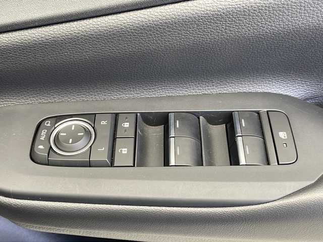 トヨタ プリウス Z 千葉県 2023(令5)年 0.8万km プラチナホワイトパールマイカ 純正DO/ナビ機能有/フルセグTV/全方位カメラ/プリクラッシュセーフティ/レーンキープアシスト/オートマチックハイビーム/レーダークルーズコントロール/BSM/パワーシート＆シートメモリー/シートヒーター＆エアシート/ビルトインETC/LEDヘッドライト/デジタルインナーミラー