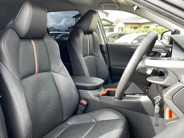 トヨタ ＲＡＶ４ アドベンチャー 岩手県 2023(令5)年 4.6万km グレーメタリック １０．５型ディスプレイオーディオ　ＨＤＭＩ接続　全周囲Ｃ　スマートフォン連携　フルセグ　デジタルミラー　エアシートヒーター　ＥＴＣ２．０　ステアヒーター　ＴＡＮＡＢＥ製スプリング　ルーフキャリア