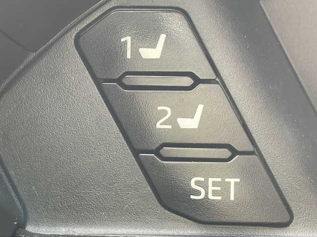 トヨタ ＲＡＶ４ アドベンチャー 岩手県 2023(令5)年 4.6万km グレーメタリック １０．５型ディスプレイオーディオ　ＨＤＭＩ接続　全周囲Ｃ　スマートフォン連携　フルセグ　デジタルミラー　エアシートヒーター　ＥＴＣ２．０　ステアヒーター　ＴＡＮＡＢＥ製スプリング　ルーフキャリア