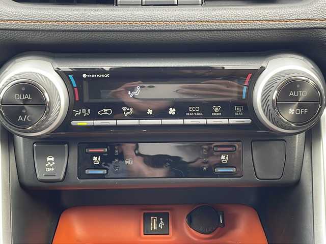 トヨタ ＲＡＶ４ アドベンチャー 岩手県 2023(令5)年 4.6万km グレーメタリック １０．５型ディスプレイオーディオ　ＨＤＭＩ接続　全周囲Ｃ　スマートフォン連携　フルセグ　デジタルミラー　エアシートヒーター　ＥＴＣ２．０　ステアヒーター　ＴＡＮＡＢＥ製スプリング　ルーフキャリア