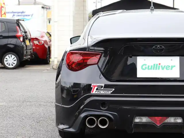 トヨタ ８６ GT 神奈川県 2013(平25)年 8.5万km 黒 TRDエアロ/：TRDスポーツマフラー/追加メーター/：社外シフトノブ/社外18インチホワイトアルミホイール/社外ヘッドライト/：社外LEDテールレンズ/純正フロアマット/ETC