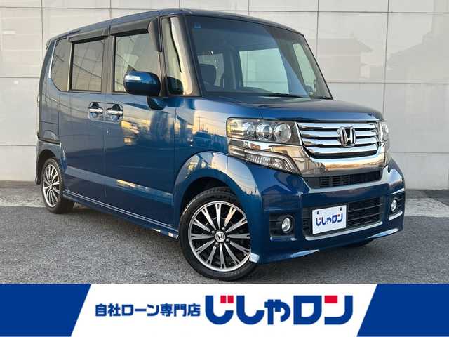 ホンダ Ｎ ＢＯＸ カスタム G ターボパッケージ 埼玉県 2013(平25)年 8.8万km プレミアムダイナミックブルーパール (株)IDOMが運営する【じしゃロン熊谷店】の自社ローン対象車両になります。こちらは現金ご利用時の価格です。自社ローンご希望の方は別途その旨お申付け下さい。/社外ナビ　AVIC-MRZ007/バックカメラ/クルーズコントロール/両側パワースライドドア/パドルシフト/ステアリングスイッチ/純正アルミホイール/オートライト/キセノンライト/フロアマット/ドアバイザー/スマートキー/アイドリングストップ