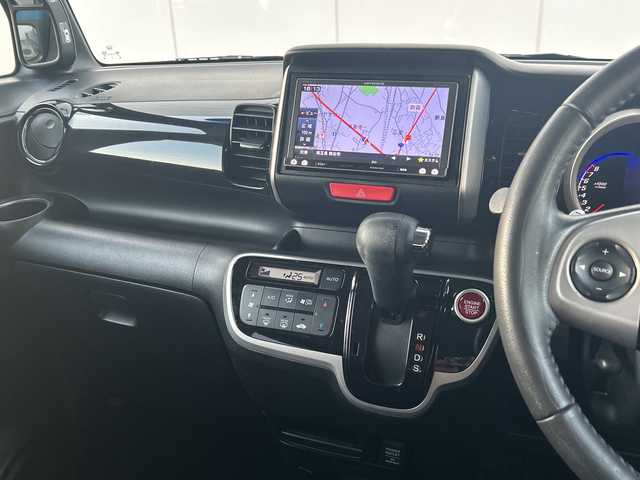 ホンダ Ｎ ＢＯＸ カスタム G ターボパッケージ 埼玉県 2013(平25)年 8.8万km プレミアムダイナミックブルーパール (株)IDOMが運営する【じしゃロン熊谷店】の自社ローン対象車両になります。こちらは現金ご利用時の価格です。自社ローンご希望の方は別途その旨お申付け下さい。/社外ナビ　AVIC-MRZ007/バックカメラ/クルーズコントロール/両側パワースライドドア/パドルシフト/ステアリングスイッチ/純正アルミホイール/オートライト/キセノンライト/フロアマット/ドアバイザー/スマートキー/アイドリングストップ