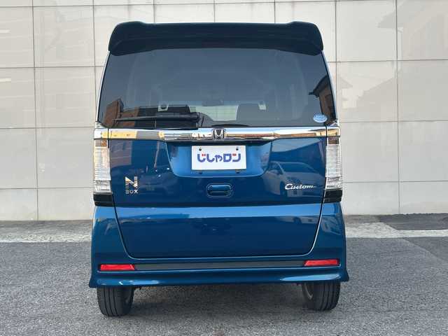 ホンダ Ｎ ＢＯＸ カスタム G ターボパッケージ 埼玉県 2013(平25)年 8.8万km プレミアムダイナミックブルーパール (株)IDOMが運営する【じしゃロン熊谷店】の自社ローン対象車両になります。こちらは現金ご利用時の価格です。自社ローンご希望の方は別途その旨お申付け下さい。/社外ナビ　AVIC-MRZ007/バックカメラ/クルーズコントロール/両側パワースライドドア/パドルシフト/ステアリングスイッチ/純正アルミホイール/オートライト/キセノンライト/フロアマット/ドアバイザー/スマートキー/アイドリングストップ