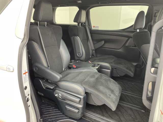 トヨタ ヴェルファイア ハイブリット Z ゴールデンアイズ 兵庫県 2021(令3)年 6.5万km ホワイトパールクリスタルシャイン ・純正ナビCD/DVD/USB/Miracast/Bluetooth/TV/HDMI/・純正フリップダウンモニター/・バックカメラ/・ビルトインETC/・モデリスタエアロ（F.S.R）/・前後ドライブレコーダー/・両側パワースライドドア/・パワーバックドア/・Toyota　Safety　Sense/・プリクラッシュセーフティ/・レーントレーシングアシスト/・レーダークルーズコントロール（全車速追従機能付）/・ロードサインアシスト/・アダプティブハイビームシステム/・先行車発進告知/・三眼ＬＥＤヘッドライト/・フォグランプ/・AC100V電源/・純正アルミホイール/・社外フロアマット/・社外レーダー探知機/・ウッドコンビステアリング/・スマートキー/・スペアキー