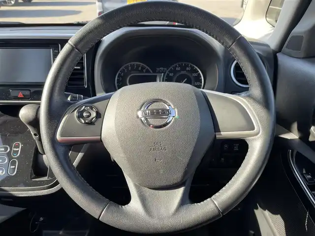 日産 デイズ ルークス ハイウェイスターX 兵庫県 2020(令2)年 6.8万km ブラック アラウンドビューモニター/純正メモリナビ/オートライト/Bluetooth接続/フルセグTV/片側パワースライドドア/LEDヘッドライト/コーナーセンサー/エマージェンシーブレーキ/フォグランプ/社外アルミホイール/フロアマット/FM/AM/AUX/スイッチスタート