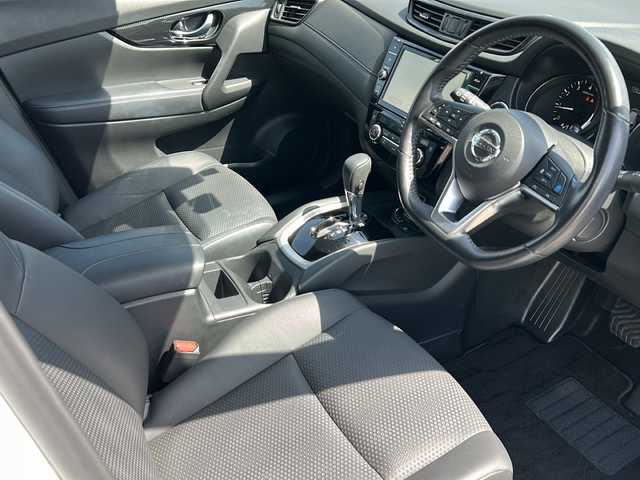 日産 エクストレイル 20Xi 石川県 2018(平30)年 2.6万km ブリリアントホワイトパール 純正９インチナビ/   フルセグTV/CD/DVD/Bluetooth/衝突軽減/プロパイロット/全方位モニター/スマートルームミラー/電動リアゲート/ドライブレコーダー/純正フロアマット/プッシュスタート/スマートキー/ＥＴＣ/ＬＥＤライト