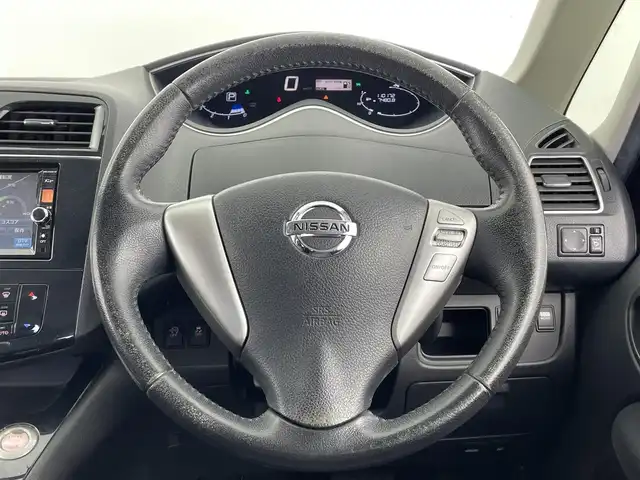日産 セレナ ハイウェイS G Sハイブリッド 大分県 2013(平25)年 10.9万km ブリリアントホワイトパール ・バックカメラ/・純正ナビゲーション/・スマートキー/・両側パワースライドドア/・純正16インチAW/・ハーフレザーシート/・純正フロアマット/・ETC/・ダブルエアバッグ