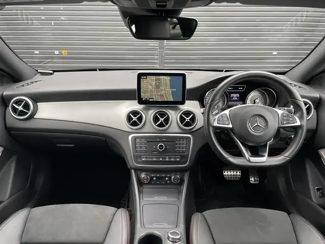 メルセデス・ベンツ ＣＬＡ１８０ Sブレイク　スポーツ 三重県 2016(平28)年 3.8万km マウンテングレー パノラミックスライディングルーフ/純正HDDナビ/ （DVD/フルセグTV/Bluetooth/USB）/バックカメラ/ETC2.0/ハーフレザーシート/D席パワーシート/前席シートヒーター/レーダーセーフティーパッケージ/・アクティブディスタンスアシストディストロニック(全自動再発進機能付)/・アクティブブレーキアシスト(歩行者/飛び出し検知機能付)/・PRE-SAFEインパルス(前面衝突被害軽減機能)/・アクティブブラインドスポットアシスト/・アクティブレーンキーピングアシスト/・リアCPA(被害軽減ブレーキ付後方衝突警告システム)/・トラフィックサインアシスト/横滑り防止装置/純正18インチアルミホイール/スマートキー/オートライト/純正LEDヘッドライト/パドルシフト/スペアキー1本/取扱説明書